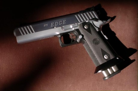 !! -- VENDIDA -- !!

Vendo Pistola STI EDGE del calibre 9mm Para.

La vendo con 4 cargadores, maletín 00