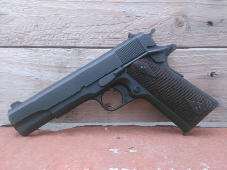Vendo cachas de madera para Colt 1911 y similares.
En perfecto estado de uso, 40 €uros con envio por ASMgo 00