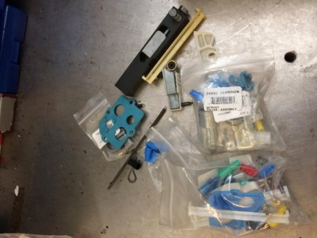 Hola buenas tardes por cambio de màquina pongo està Dillon mod. Esquare Deal B con  Die calibre  9 mm 10