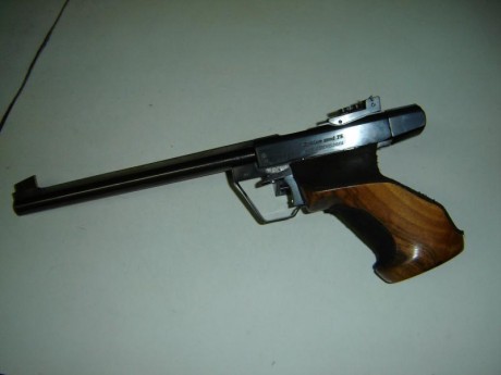 Se vende pistola de concurso para modalidad libre,DRULOV 75,( Checoslosvaca )impecable,apenas diez tiradas 00