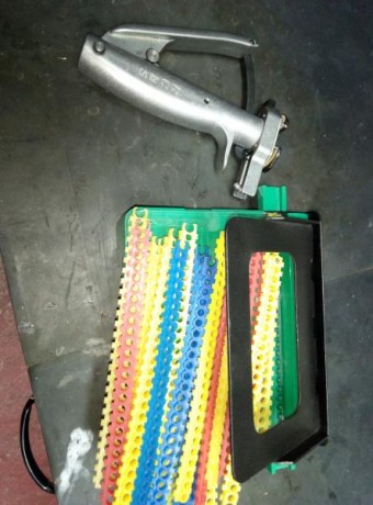   VENDIDO  Empistonador RCBS Aps completo, modelo con Shell Hoder universal, incluido el accesorio coloca 00