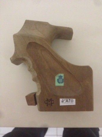 Vendo dos cachas de steyr. CONTINUA EN VENTA LA DE STEYR LP10 TALLA M.
1- Cacha para Steyr Lp10 Cesare 11