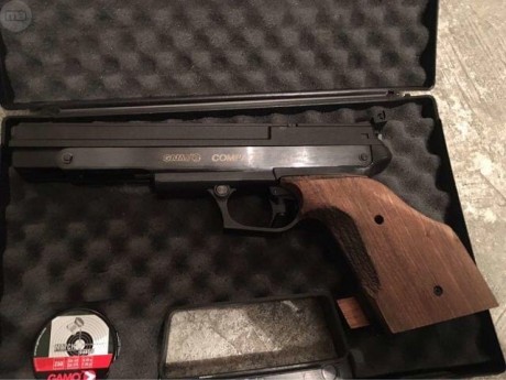 Vendo pistola Gamo Compact cal. 4,5 con 1 año y 3 meses, aún en garantía comprada en blackrecon. El motivo 00
