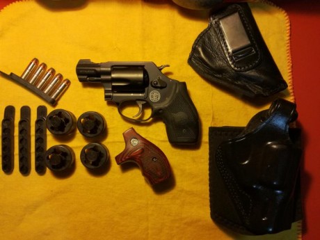 Buenas a todos. 
Pongo a la venta este autentico capricho, solo al alcance de licencia A o B.
Un revolver 11