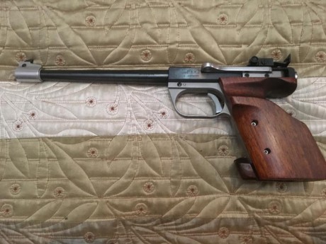 Vendo pistola de libre Hammerli 120 en buenas condiciones de uso cacha talla M / L 
Precio 160 €

   ,,,, 10