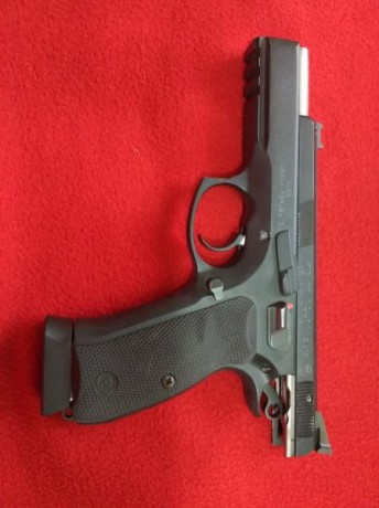 Pues eso, que por dejar el tiro con arma corta, y centrarme un poco mas en el arma larga, he decidido 00