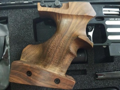 Pues eso, que por dejar el tiro con arma corta, y centrarme un poco mas en el arma larga, he decidido 01