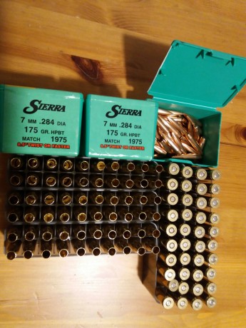 Vendo el material que queda:

     las vainas en 6,5 - 55 euros
     y las vainas en .303B - 75 euros 00