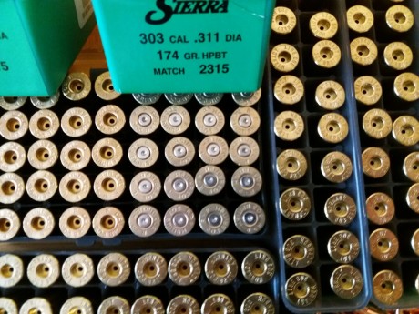 Vendo el material que queda:

     las vainas en 6,5 - 55 euros
     y las vainas en .303B - 75 euros 41