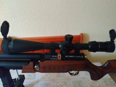 Vendo esta carabina PCP comprada en julio del 2015, aún se encuentra en garantía, con los siguientes accesorios 00