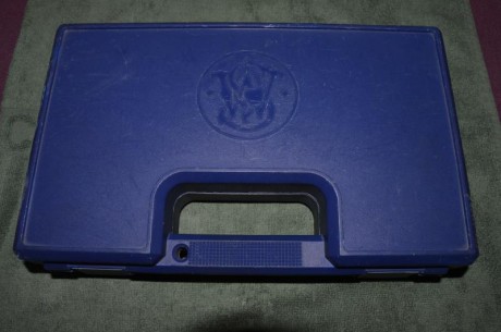 por haber comprado una GSP EXPERT nueva, pongo a la venta  esta preciosa S&W 2206 TGT del calibre 02