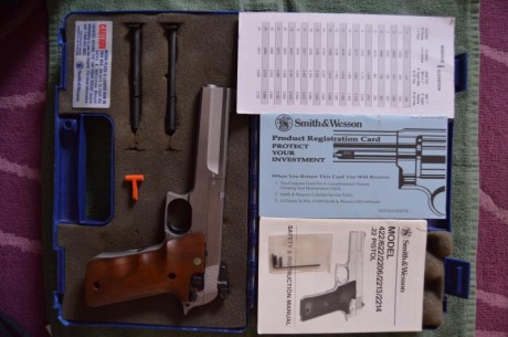 por haber comprado una GSP EXPERT nueva, pongo a la venta  esta preciosa S&W 2206 TGT del calibre 01