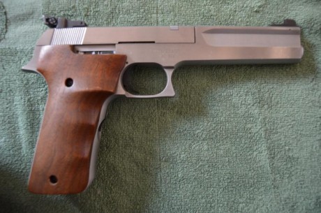 por haber comprado una GSP EXPERT nueva, pongo a la venta  esta preciosa S&W 2206 TGT del calibre 20