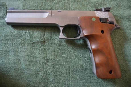 por haber comprado una GSP EXPERT nueva, pongo a la venta  esta preciosa S&W 2206 TGT del calibre 31