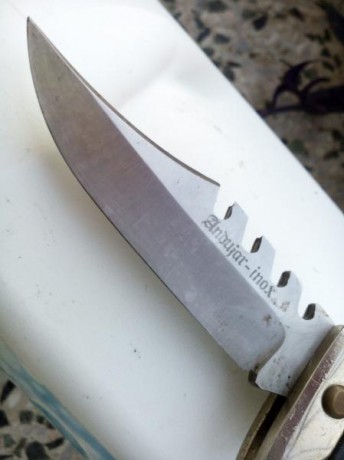 Para los mas conocedores,este finde lo pasé en una casa de campo donde encontré una de mis navajas olvidadas,supongo 00