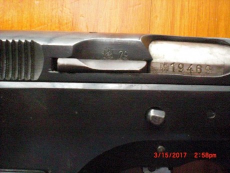 Se vende CZ 75 con 2 cargadores y su maletín, funciona perfectamente. Guiada en A pero también se puede 90