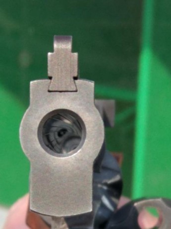 Buenas a todos,

Un amigo y compañero del Club me ha pedido que le ponga este anuncio.
Vende revolver 20