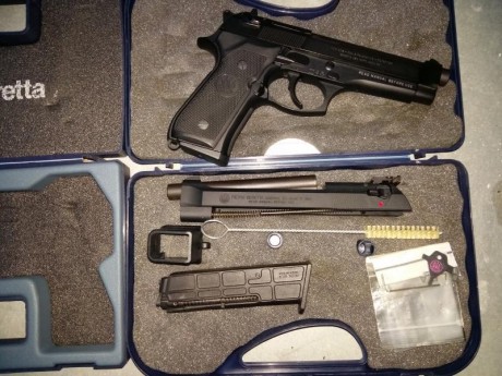en venta este arma guiable en A, B o F, 
nada mas que decir,  totalmente nueva , sólo estrenada
se estudiarían 00
