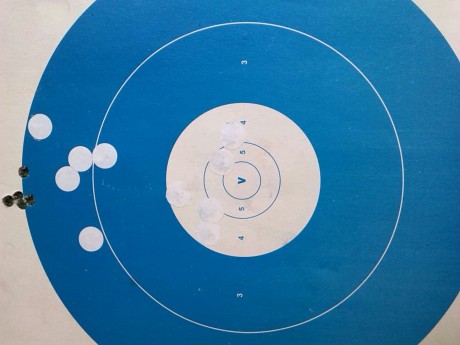Buenos días, 

Un buen compañero de tiro me ha pedido que ponga su rifle a la venta en el foro, el calibre 02