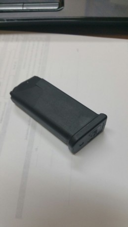 Vendo cargador de pistola Glock , modelo 27 , calibre 40 , como nuevo
no cambios, 10 euros , esta en Barcelona
609727912 00