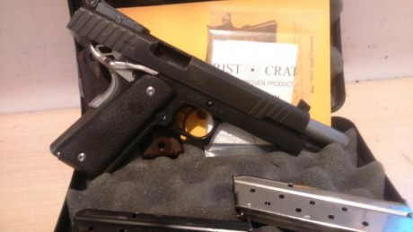 Se vende por no usar tiene dos cargadores y cachas de competición zona de Valencia telf 649223019 pido 00