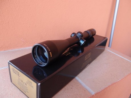 vendo visor bushnell elite 4200 2.5-10x50 con reticula iluminada en segundo plano focal,tubo de 30.
hecho 11