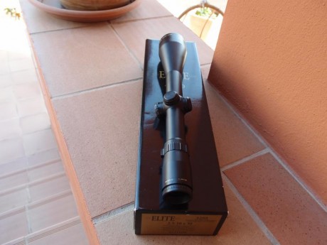 vendo visor bushnell elite 4200 2.5-10x50 con reticula iluminada en segundo plano focal,tubo de 30.
hecho 31