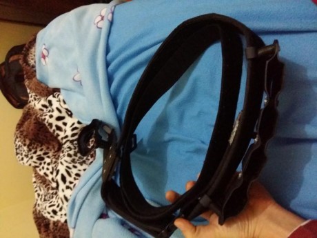 Se vende CZ 75 con 2 cargadores y su maletín, funciona perfectamente. Guiada en A pero también se puede 161