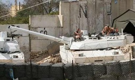 Leopard 2 en Siria:

Los Leopard 2 Turcos (Leopard 2 A4) están operando activamente en la guerra en Siria: 20
