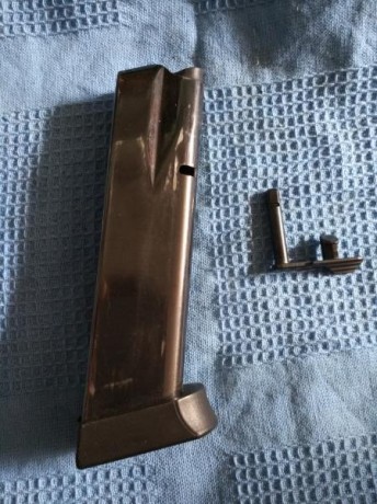 Se vende conjunto para recorridos de tiro, compuesto por una funda ghost, con su cinturón y un portacargador, 02