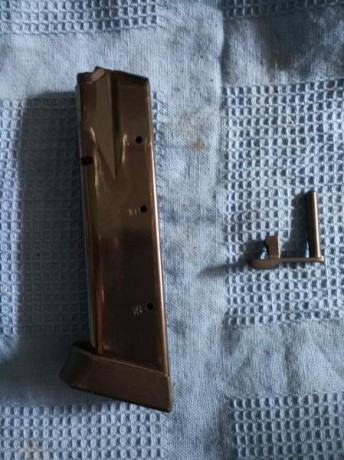 Se vende conjunto para recorridos de tiro, compuesto por una funda ghost, con su cinturón y un portacargador, 01