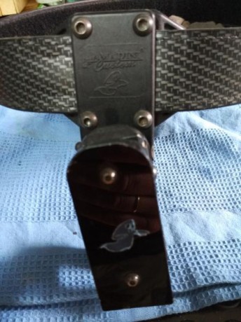 Se vende conjunto para recorridos de tiro, compuesto por una funda ghost, con su cinturón y un portacargador, 11