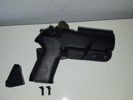 Hola, pongo a la venta mi beretta px4 storm 9mm, la compre hace un año y la pistola esta nueva y cuidada, 21