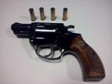 REVOLVER CALIBRE 38-2 PRECIO NEGOCIABLE
Vendo Revólver Astra de 2 pulgadas calibre 38, tambor para 5 balas, 01