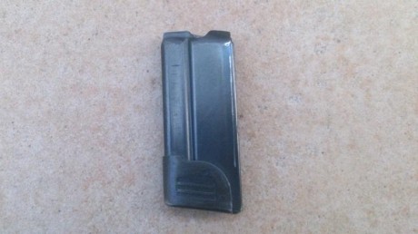 Hola, vendo un cargador de 8 disparos del calibre .22 LR de la carabina CZ-511 en perfecto estado. Está 00