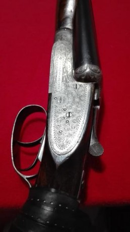 Hola,vendo escopeta Víctor Sarasqueta modelo DWE,72cm de cañón,5 y 9 décimas,tres y una estrellas,dos 01