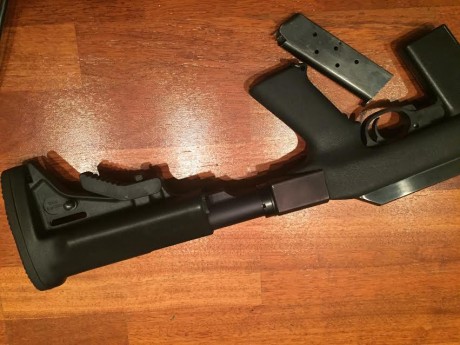 Se vende esta carabina en perfecto estado de funcionamiento (buffer sintetico nuevo) con la versatil culata 10