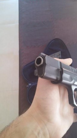 Hola, buenas tardes.

Pongo a la venta mi pistola, una CZ 75 adquirida hace un tiempo a un compañero del 12