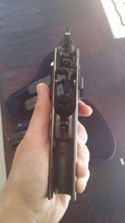 Hola, buenas tardes.

Pongo a la venta mi pistola, una CZ 75 adquirida hace un tiempo a un compañero del 20