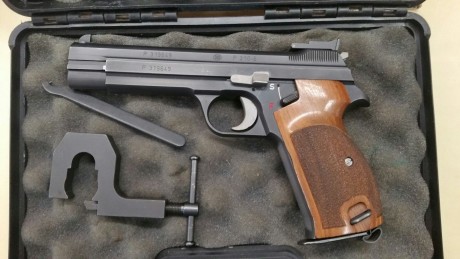 VENDIDA pistola Sig ,modelo p-210 5" ,calibre 9 Pb , con miras regulables originales ,cachas NILL 02