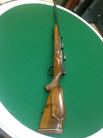 Se vende el rifle 8x68 S, incluye medias monturas Apel y unas anillas de 30 mm.  Solo Madrid y provincias 00