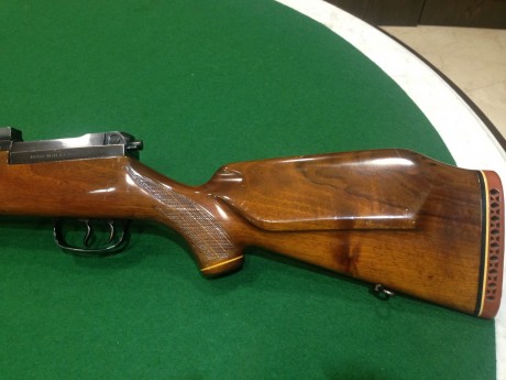 Se vende el rifle 8x68 S, incluye medias monturas Apel y unas anillas de 30 mm.  Solo Madrid y provincias 11