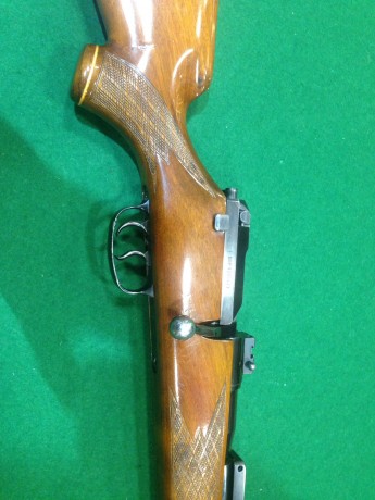 Se vende el rifle 8x68 S, incluye medias monturas Apel y unas anillas de 30 mm.  Solo Madrid y provincias 10