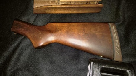 Buenas.
Haciendo limpia En el trastero aparecieron las maderas de mi mossberg 500  7+1. Estan en perfecto 01