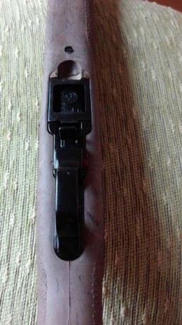 Culata Hogue, rail Warne UTG, pintura color Tan antioxidante aplicada por electolisis, bocacha M4, retenida 31