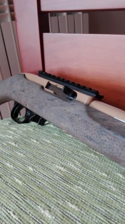 Culata Hogue, rail Warne UTG, pintura color Tan antioxidante aplicada por electolisis, bocacha M4, retenida 30