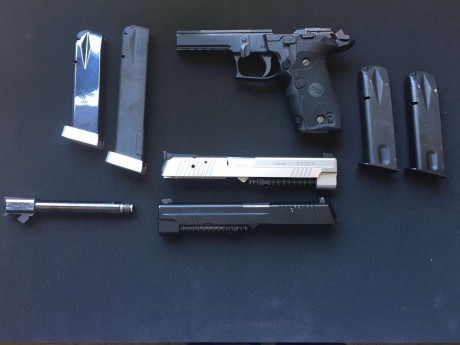 Vendo Sig Sauer P226 X-Five Tactical. Estado impecable.
Calibre 9 mm Para + Kit 40 SW.
Empuñadura con 01