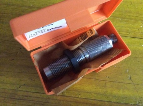 Vendo conjunto de accesorios para poder producir proyectiles del calibre .243 Winchester.
Todo por 100 02