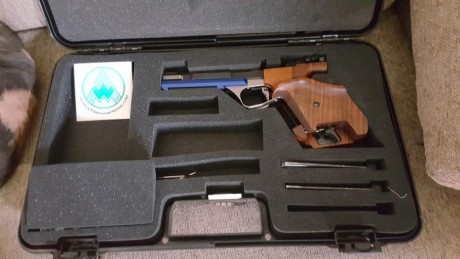 Hola compañeros en esta ocasión vendo una pistola ya por todos de sobras conocida la pistola Feinwerkbau 00