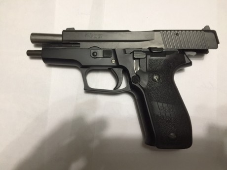 Buenas noches,

Pongo en venta mi sig sauer p226 con un kit del 22 Lr incluido en el precio.
La entrego 12